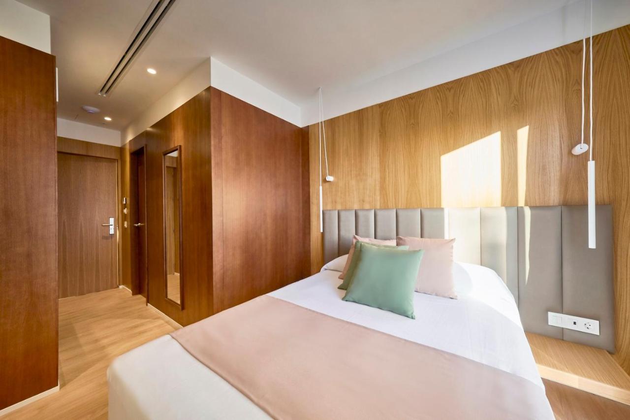 Hostal Pericon โกนิล เด ลาฟรอนเตรา ภายนอก รูปภาพ